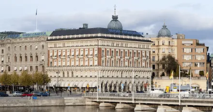 Lgre kreditfrluster n vntat fr SHB