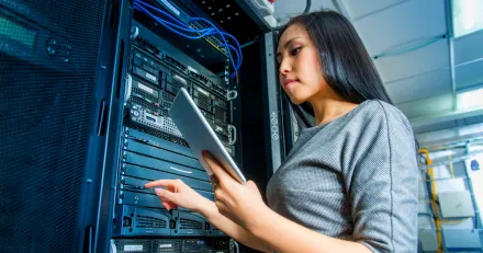 Molnlsningar i ropet koplge i denna aktie