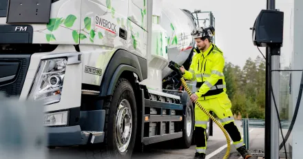 Volvo visar en imponerande styrka. Vi hojer riktkursen