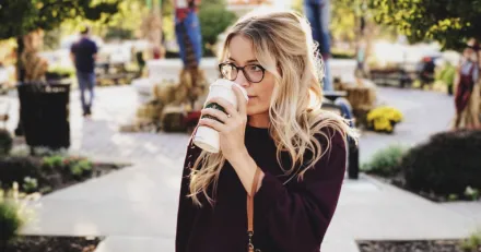 Starbucks Delta dampar festen