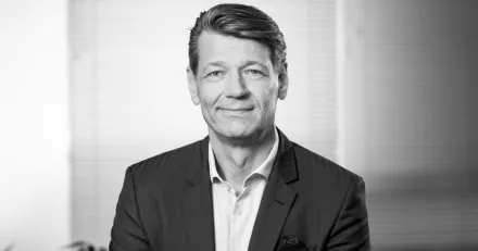 Revenio Iogonfallande vacker historik