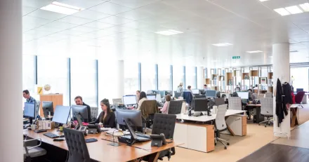 Dustin rasade pa rapport och emissionsbesked