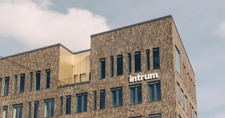 Kursfallet i Intrum fortsatter