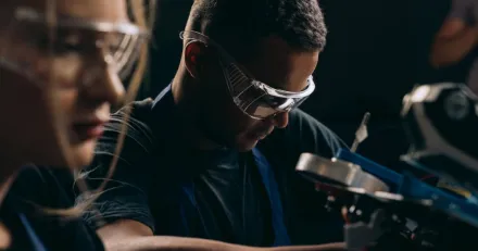 OEM International redo att utmana motstand