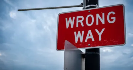 Utnyttja overreaktioner pa aktiemarknaden med hjalp av denna strategi