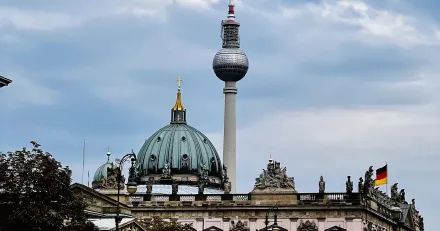 berlin tv tower 8378950 1920