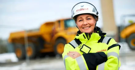 Netel nedtryckt likt en badboll